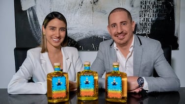 Vendió su primer negocio, abrió otro y se dio cuenta que debía iniciar uno que trascendiera: ahora lanza el licor natural Fire Monkey