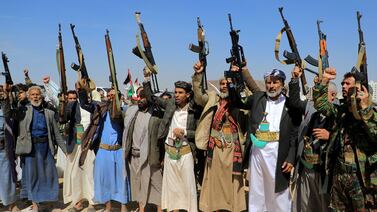 Disminuye en un 30% el tráfico de buques en el mar Rojo por los ataques de hutíes, según el FMI