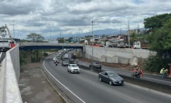 Nuevo paso elevado en Hatillo pone fin a los semáforos en Circunvalación