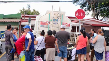 6 de las 7 dependencias a cargo de inversiones de AyA presentan graves rezagos