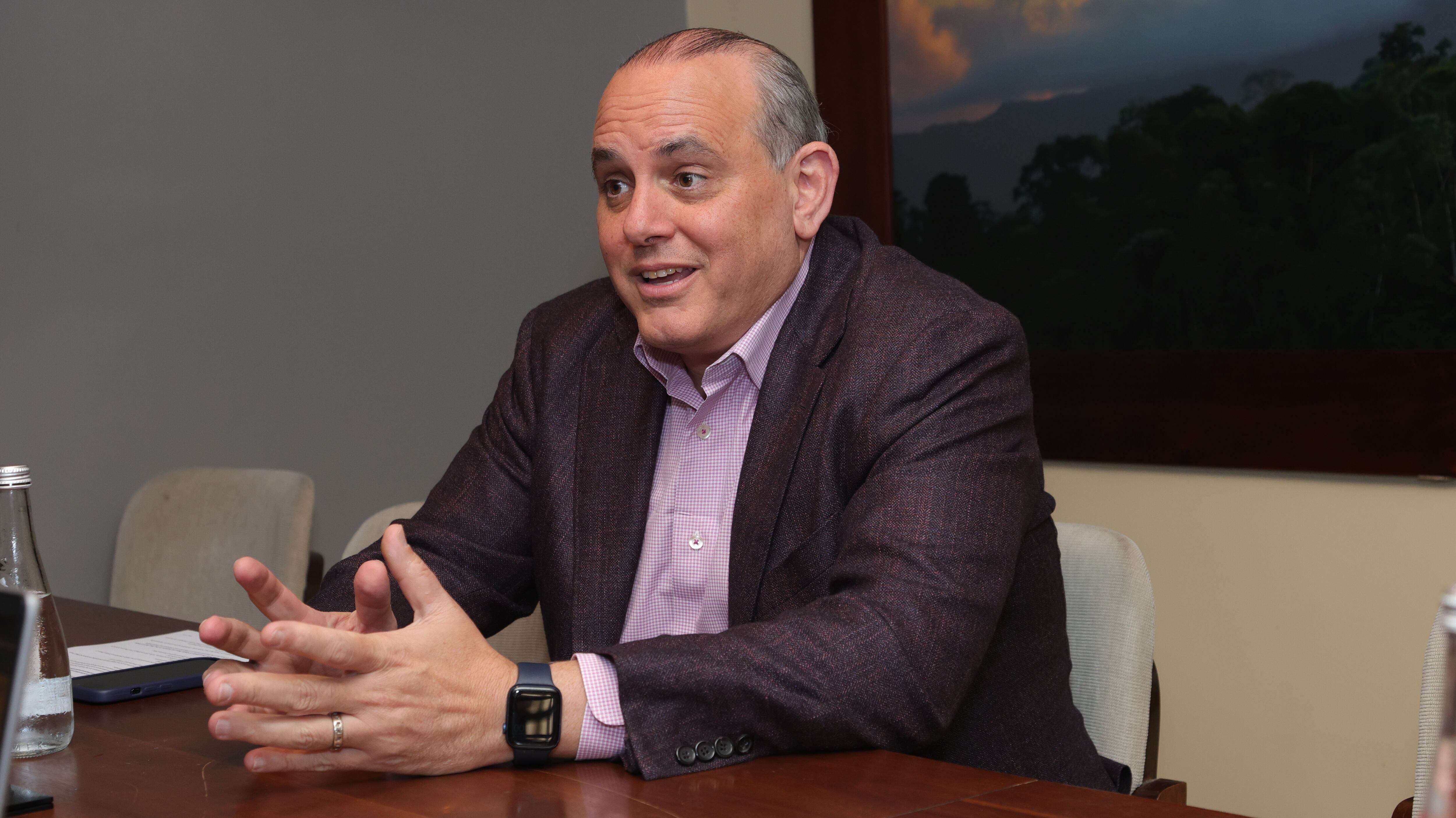 11/09/2025/ Basil Khalil, vicepresidente de operaciones de FedEx para el Caribe y América Central / foto John Durán