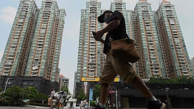 Gigante inmobiliario chino Evergrande vuelve a cotizar en la bolsa y sus acciones suben 28%