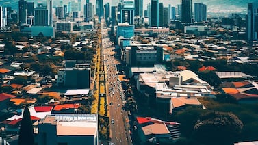 Así se vería San José en el año 2050 según cuatro inteligencias artificiales (IA)