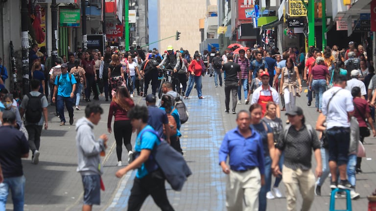 ¿Es usted de clase baja, media o alta? Lo que indican los ingresos de los hogares en Costa Rica