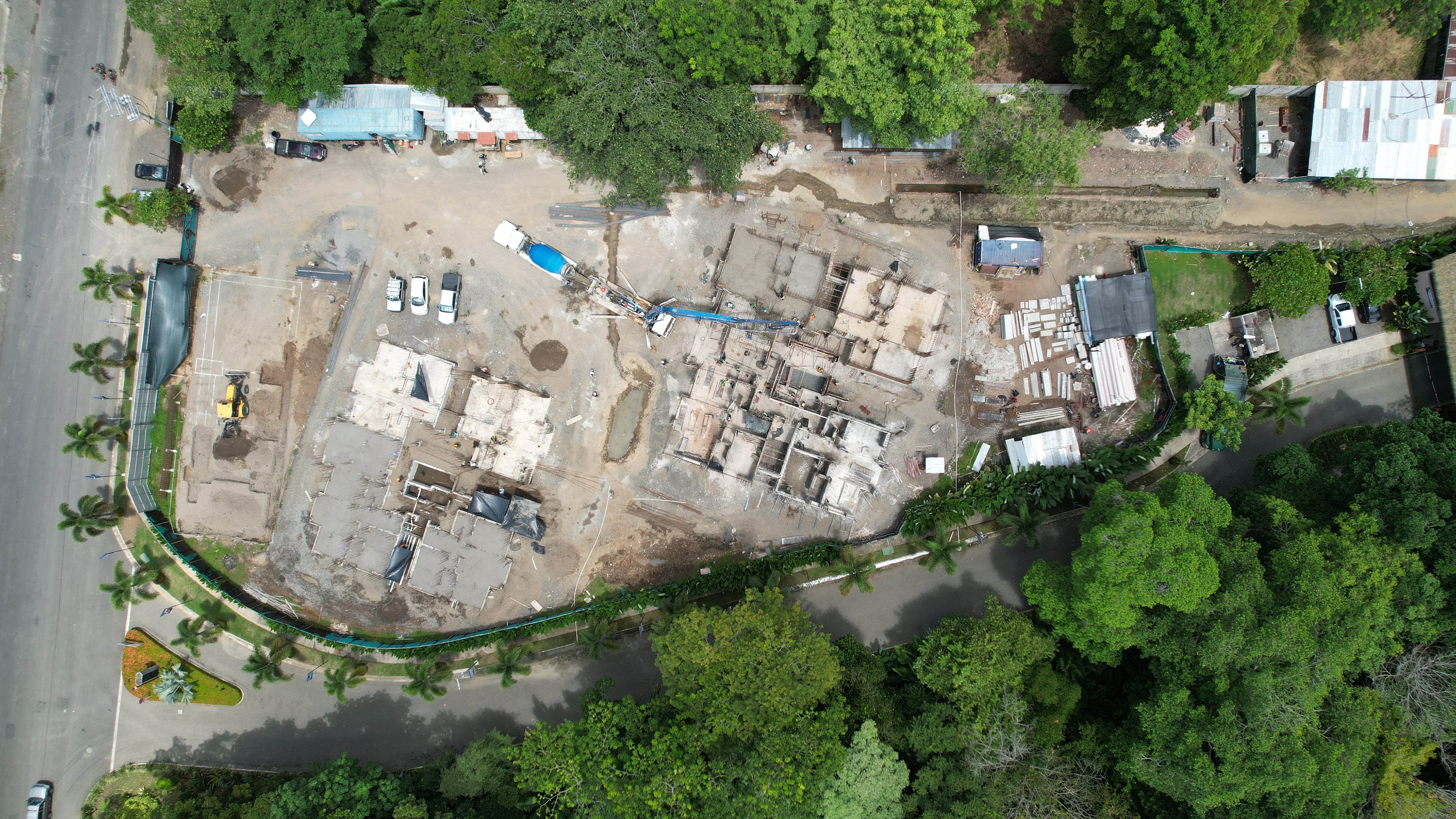 Proyecto residencial Torres del Mar, en construcción en Jacó.