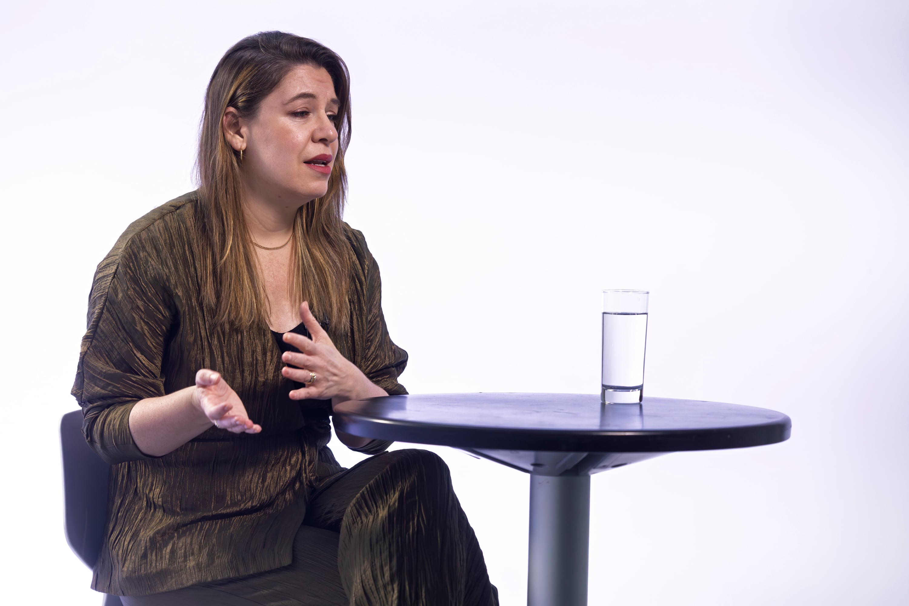 14/11/2025, San José, Estudio Fotográfico de Grupo Nación, entrevista con la candidata presidencial del PAC, Claudia Dobles.