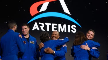 De Apolo a Artemis. ¿Por qué Estados Unidos apuesta por la industria espacial privada?