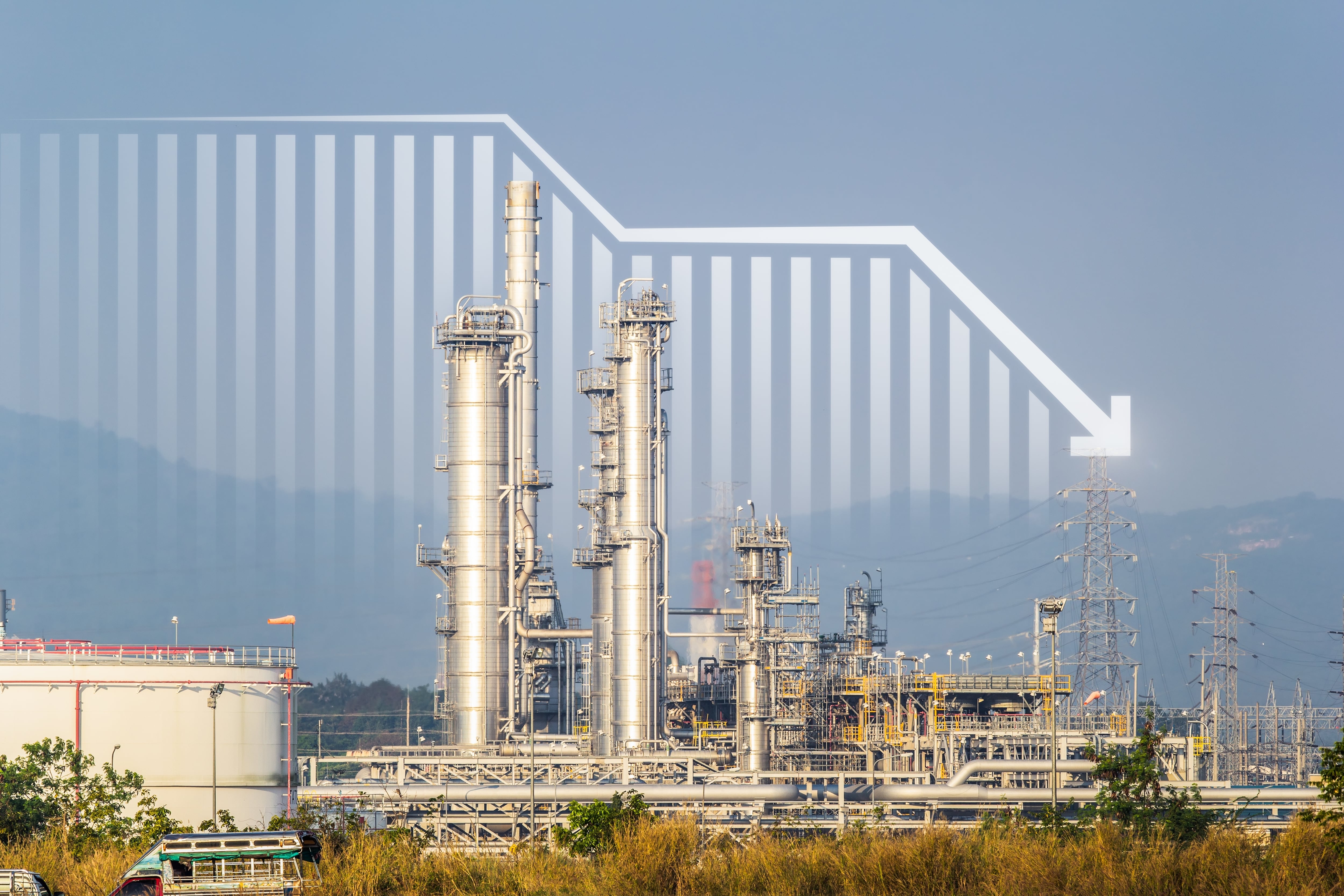 El precio del petróleo cayó un 6%, este lunes 23 de junio, pese a los bombardeos de Irán a bases militares de Estados Unidos en Qatar.