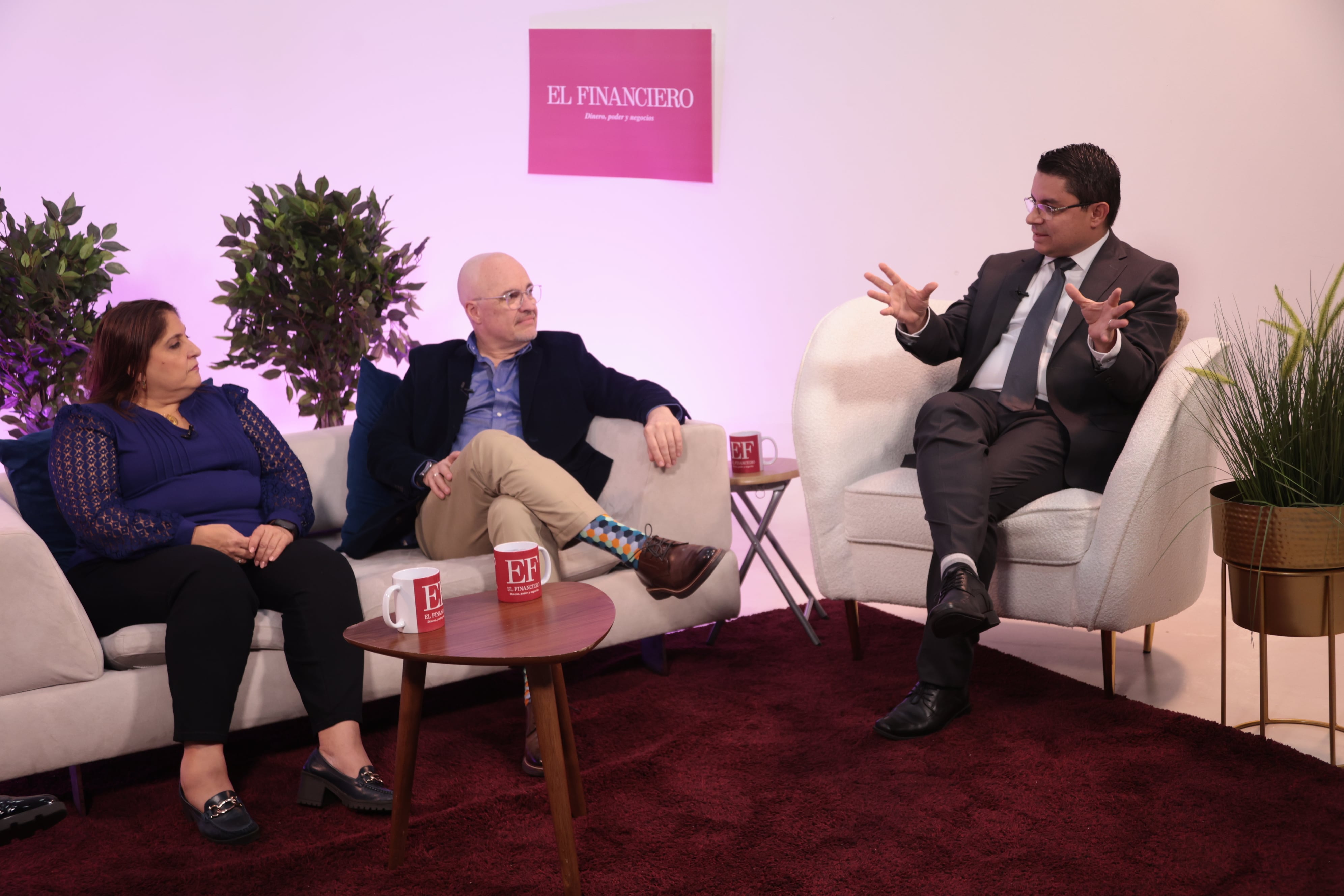18/02/2026/ Foro realizado por el Financiero sobre Inteligencia Artificial / invitados María Celina Ordoñez. Procter and Gamble o P&G.
Luis Guell de ULACIT. Andrés Fernández, columnista de La Nación. / Foto John Durán