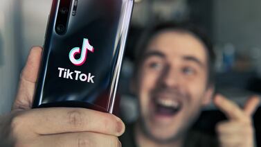 Costarricenses pasan hasta una hora y media conectados a TikTok todos los días