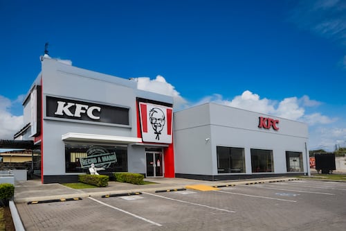 KFC consolida su crecimiento en Costa Rica con nuevas aperturas y generación de empleo