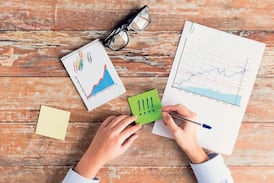 La generación que le huye a las deudas: Jóvenes destinan menos de la mitad que el promedio nacional al pago de créditos