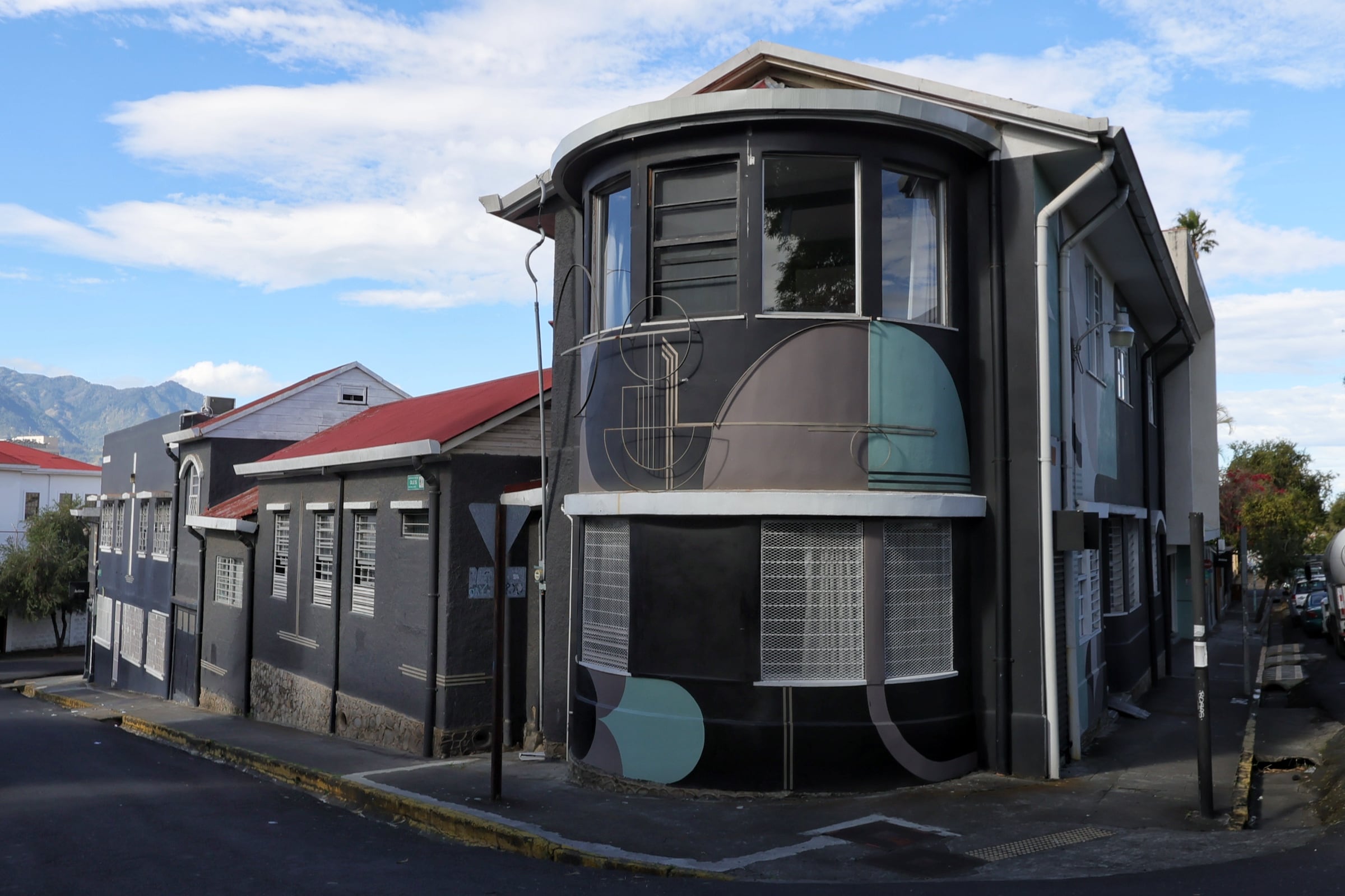 Fachada Fachada hotel Selina San José / foto John Durán