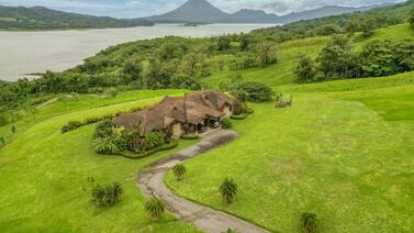 Lujo frente al Arenal: esto ofrecen los Airbnb más caros de La Fortuna