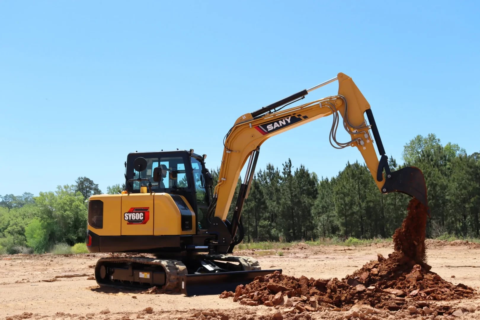 excavadora compacta Sany SY60C.
