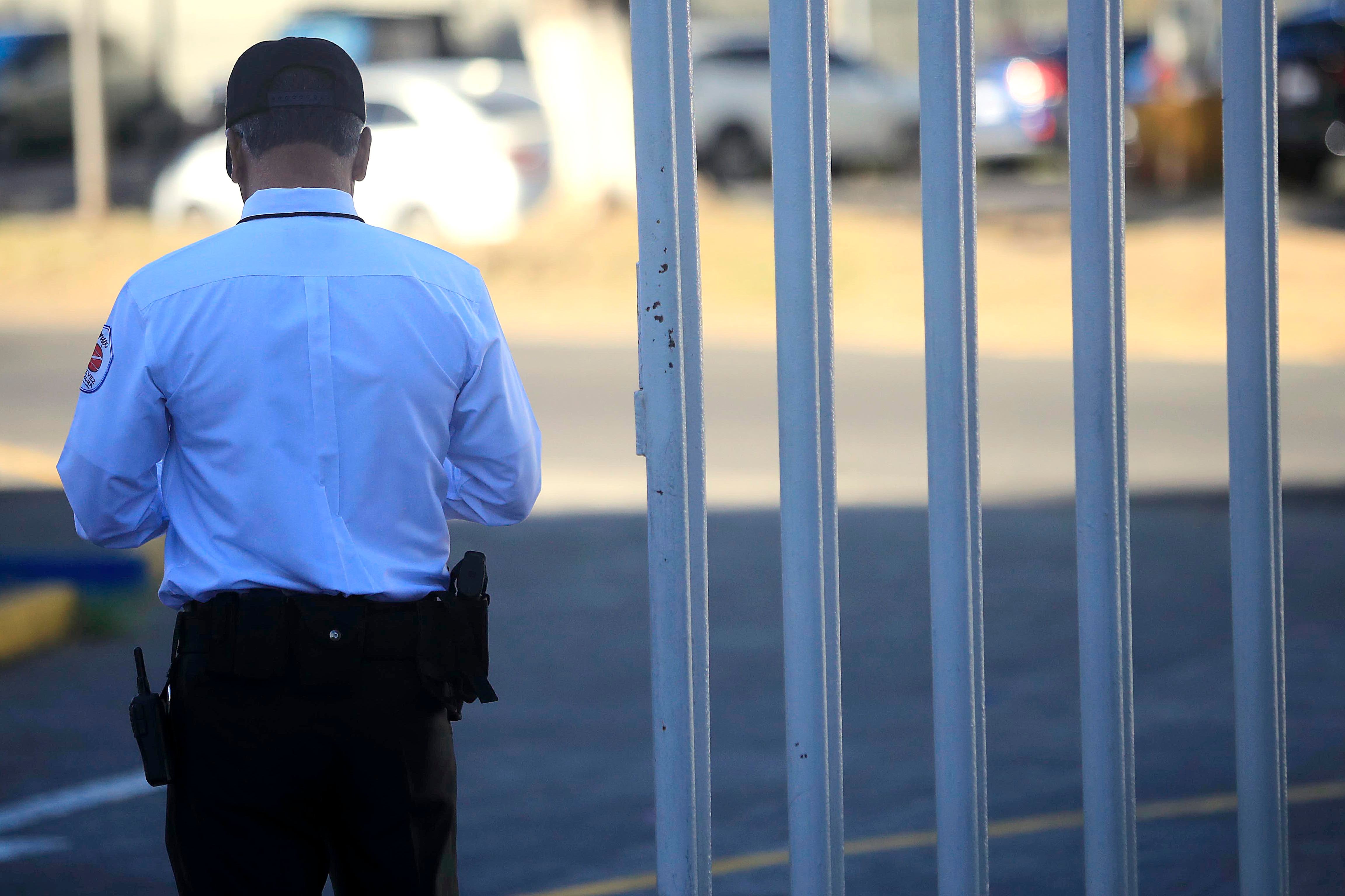 21/12/2023 La Sabana. Oficiales de Seguridad Privada.