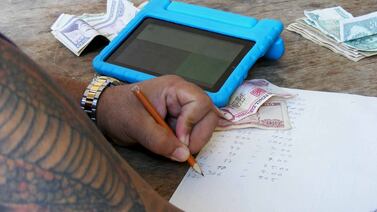 Lotería clandestina en Cuba gana adeptos en medio de la crisis económica