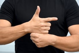 Quiere aprender Lesco en el 2026: ¿dónde y cuánto cuesta estudiar la lengua de señas en Costa Rica?