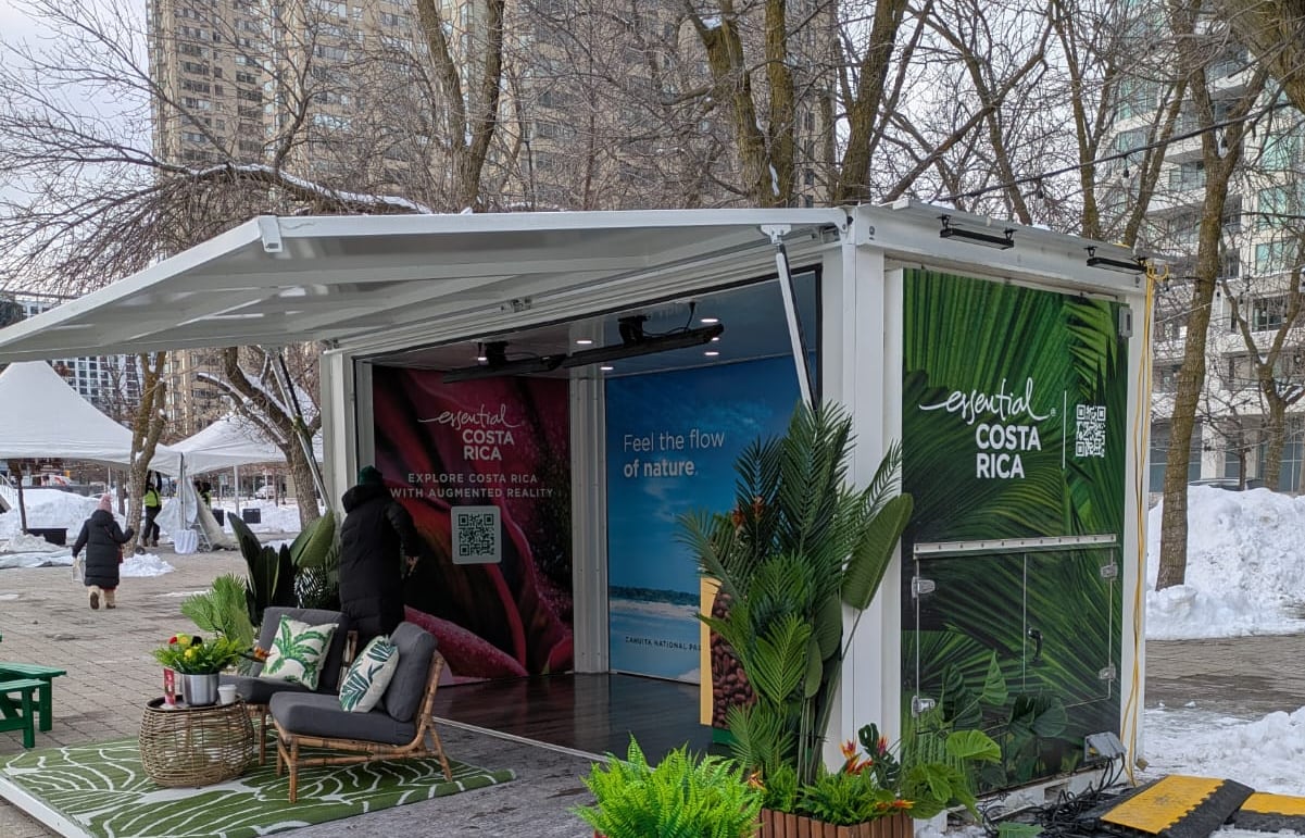 Un contenedor rediseñado como módulo de promoción turística de Costa Rica.