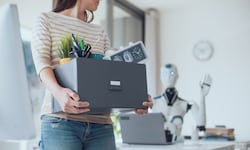 ‘Revenge Quitting’ y ‘Job Hugging’: el pulso emocional que desafía la productividad en Costa Rica