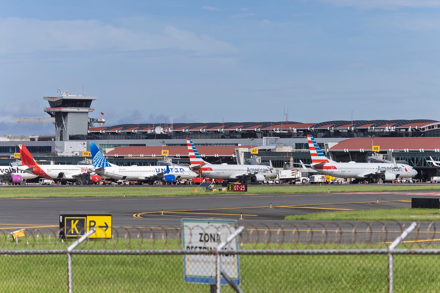 Nueva suspensión de ruta: Aerolínea cancela conexión directa de Costa Rica a capital sudamericana