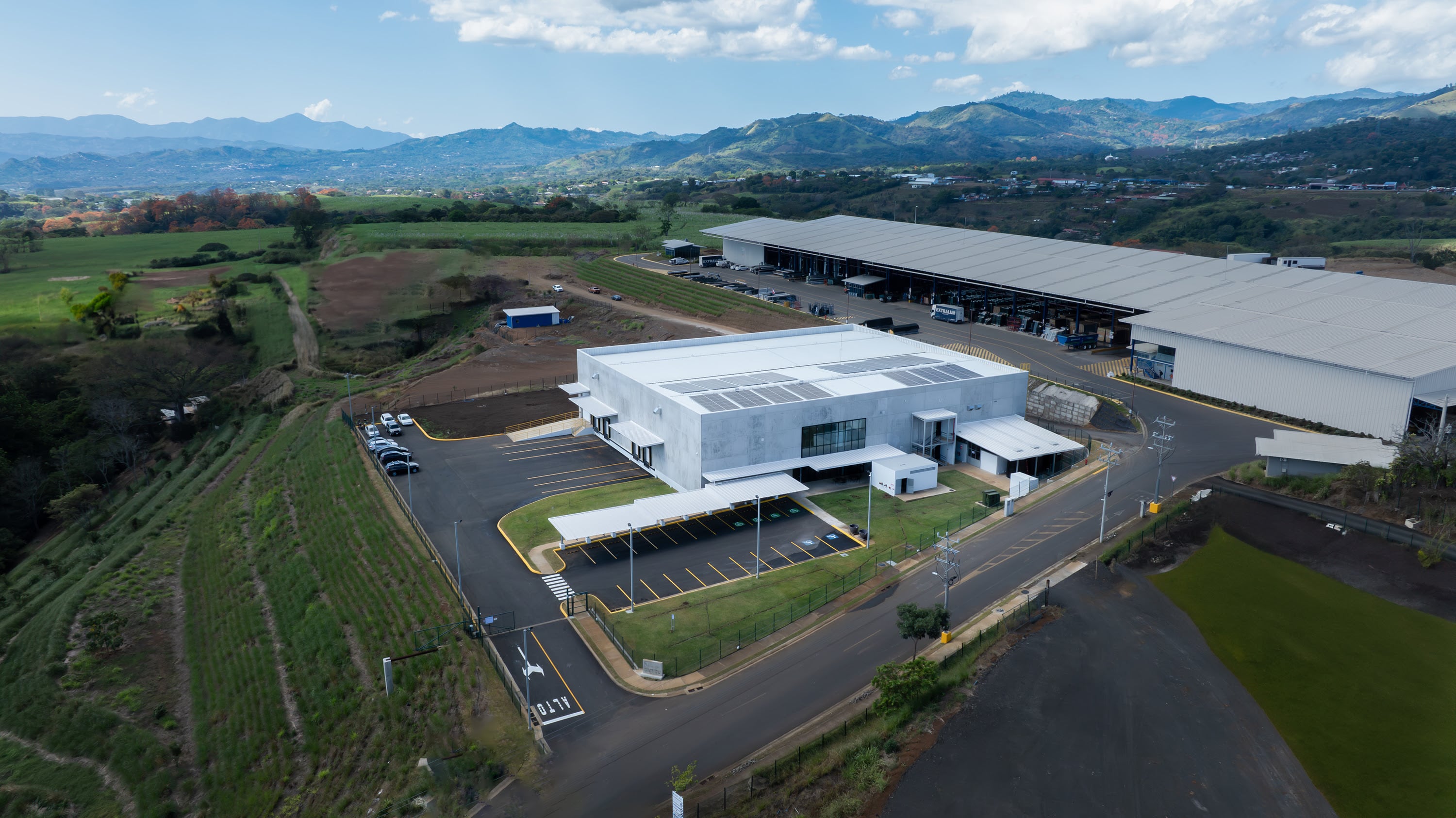 Kellington Laboratories abrió su planta de producción de productos cosméticos y de cuidado personal en Grecia.