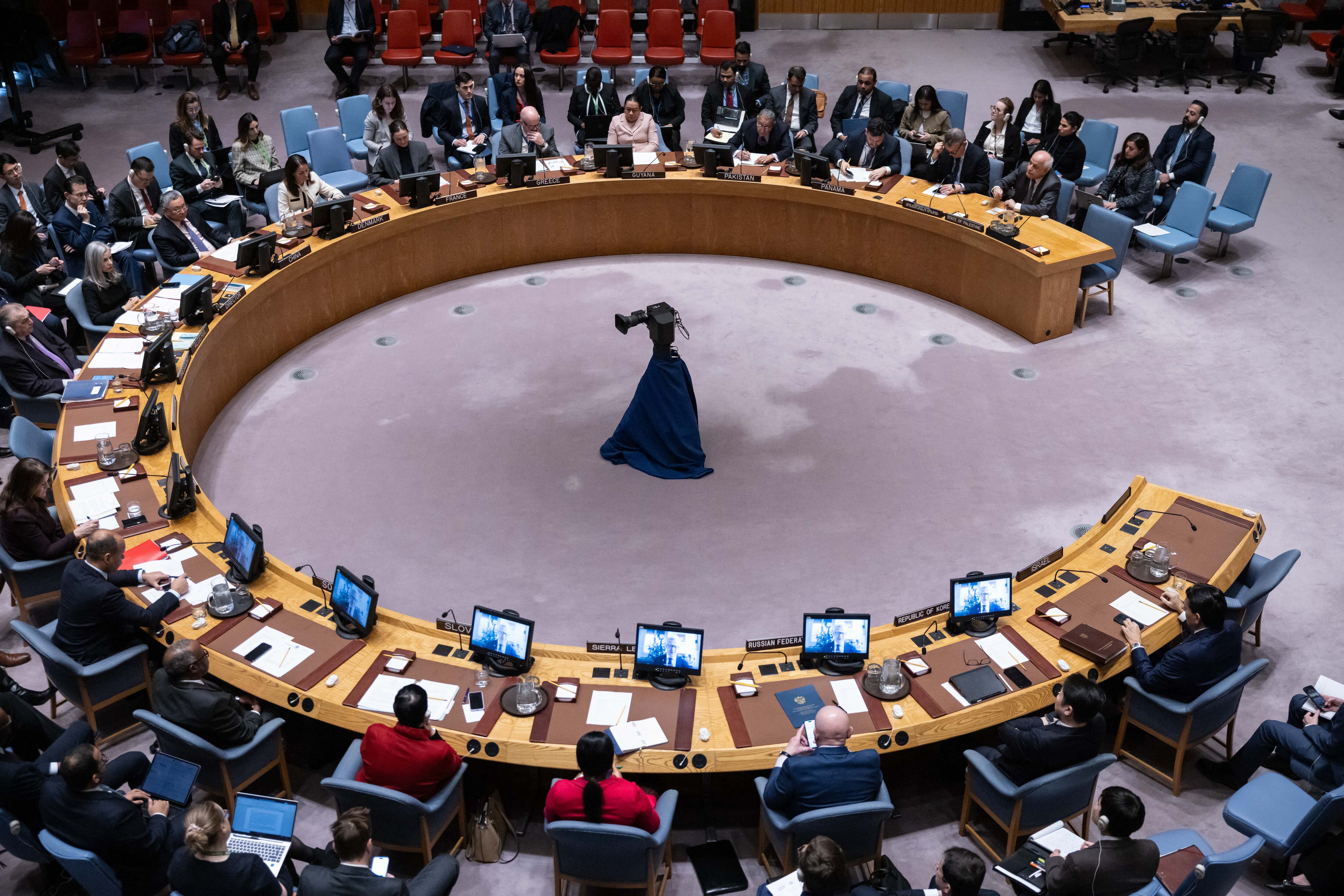 La administración Trump informó oficialmente su retiro del Acuerdo de París a la ONU. La medida entra en vigor en 2026.