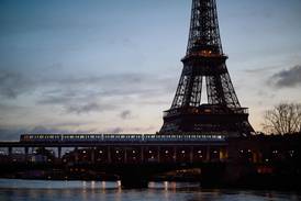 La torre Eiffel acumula cinco días con las puertas cerradas al público