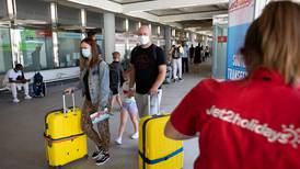 España prorroga la cuarentena a viajeros procedentes de seis países