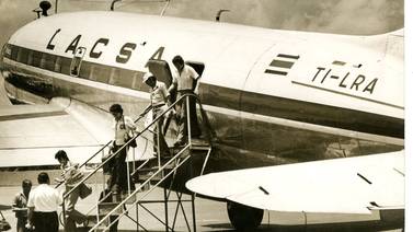 De las guarias moradas al aroma del café: así era volar en Lacsa, el orgullo de la aviación tica