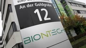BioNTech/Pfizer produce vacuna anti-COVID-19 en una nueva planta de Alemania