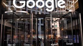 Google rechaza proyecto de ley en California y retira sitios de noticias de su buscador